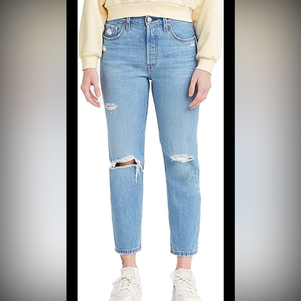 NWT Levi’s 501 Crop Jeans